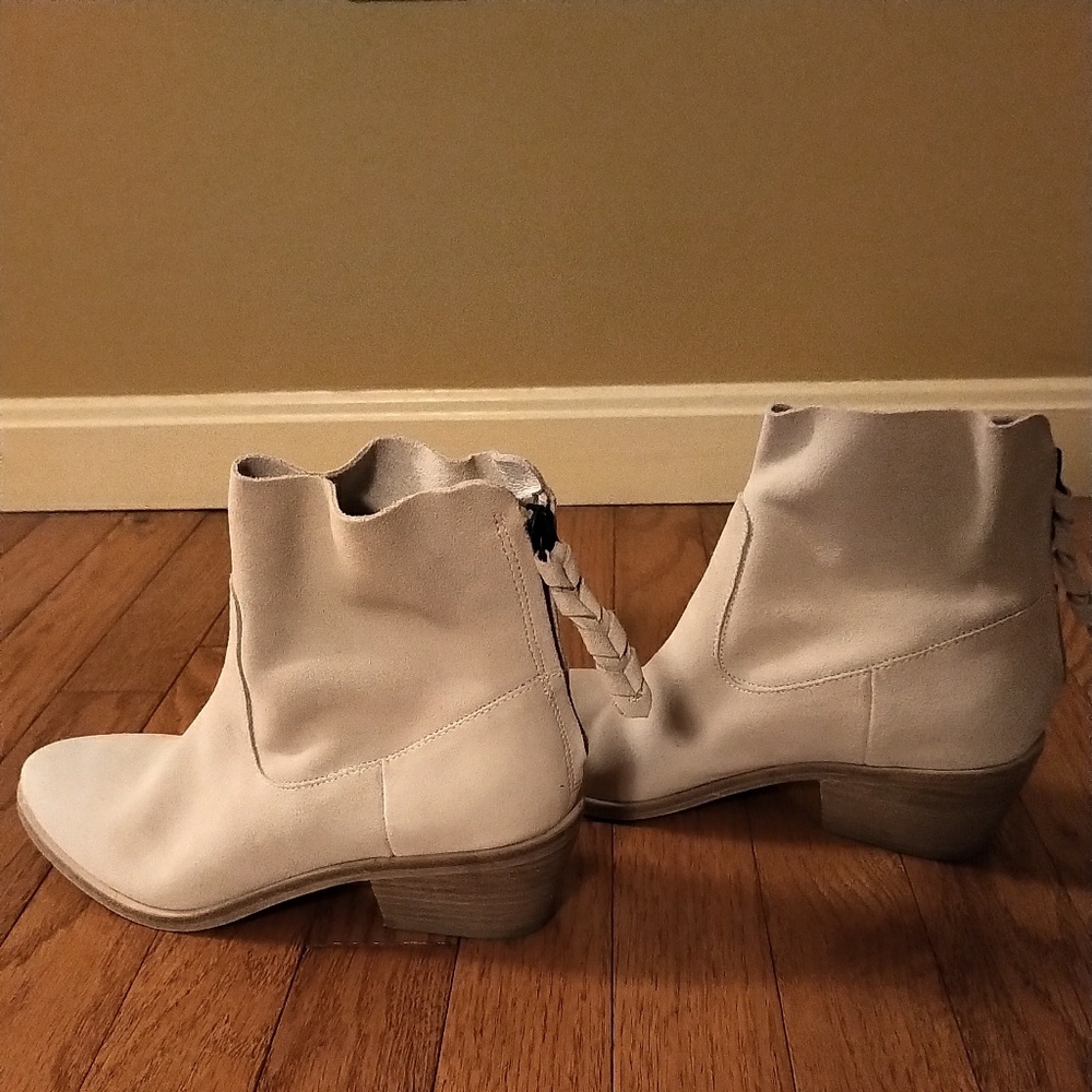 *SOLD* Joie Adria Slouchy Latte Booties Sz 6.5 - Picture 2 of 7